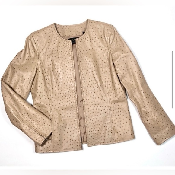 Get Dana Buchman Womans Jacket Tan Lamb Leather Jacket Size M Brown - Picture 3 of 13
